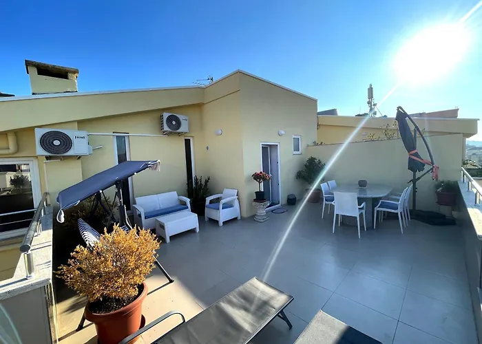 Střešní S Terasou, Zahradou A Výhledem Na Moře Apartamento *