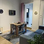 Stresni S Terasou, Zahradou A Vyhledem Na