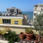 Stresni S Terasou, Zahradou A Vyhledem Na Durrës