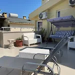 Apartman Stresni S Terasou, Zahradou A Vyhledem Na *