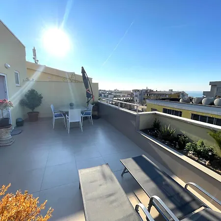 Apartment Stresni S Terasou, Zahradou A Vyhledem Na Durres
