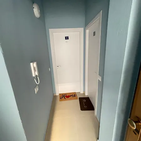 Apartment Stresni S Terasou, Zahradou A Vyhledem Na *