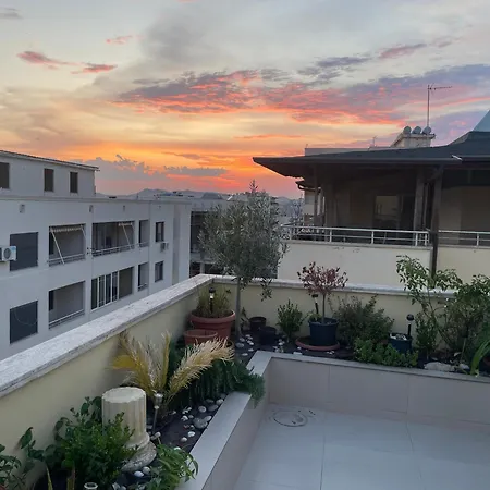 Stresni S Terasou, Zahradou A Vyhledem Na Durrës