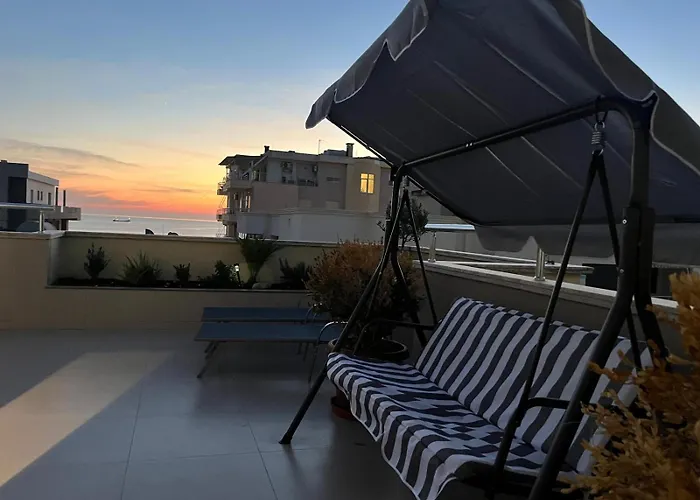 Stresni S Terasou, Zahradou A Vyhledem Na Appartement