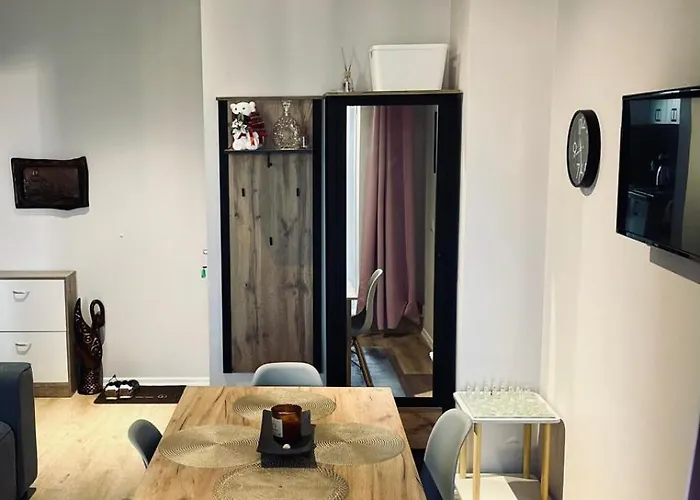 Stresni S Terasou, Zahradou A Vyhledem Na Appartement