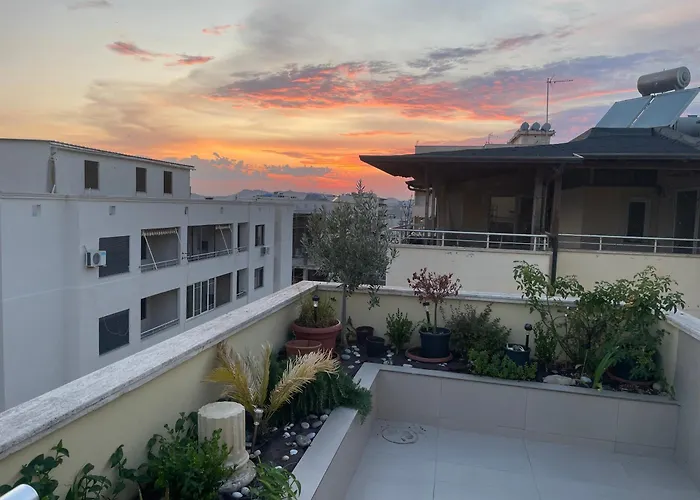 Stresni S Terasou, Zahradou A Vyhledem Na Durrës